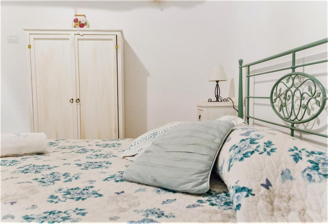Bed and Breakfast Trulli Donna Isabella Locorotondo Exterior foto