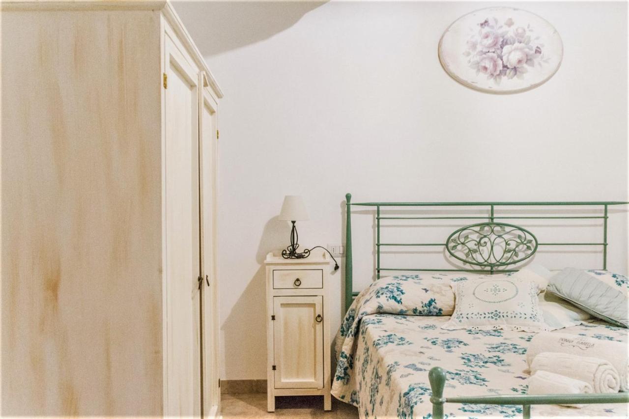Bed and Breakfast Trulli Donna Isabella Locorotondo Exterior foto
