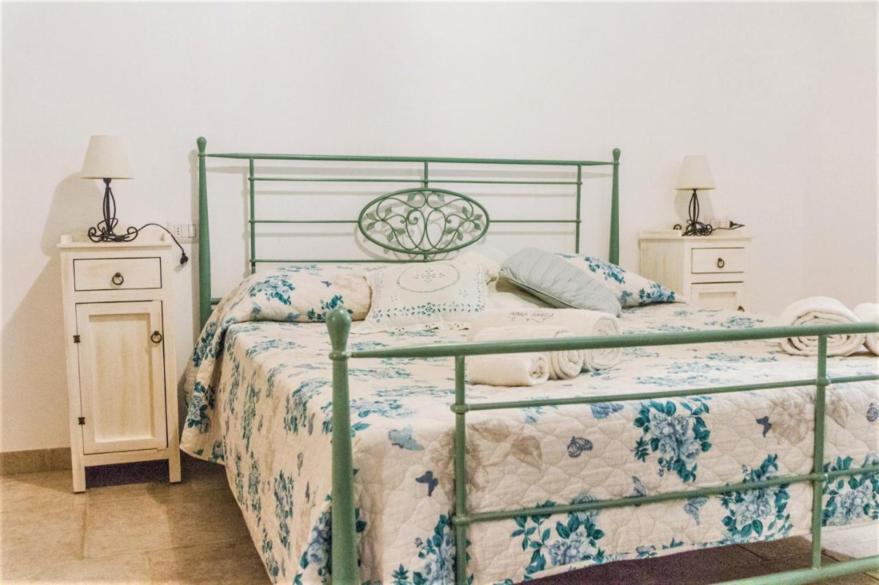 Bed and Breakfast Trulli Donna Isabella Locorotondo Exterior foto